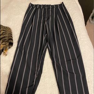 💕 Striped Navy H&M Pants